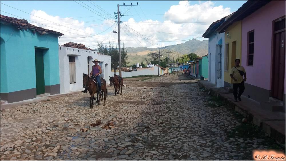 trinidad Vielle rue et cavaliers