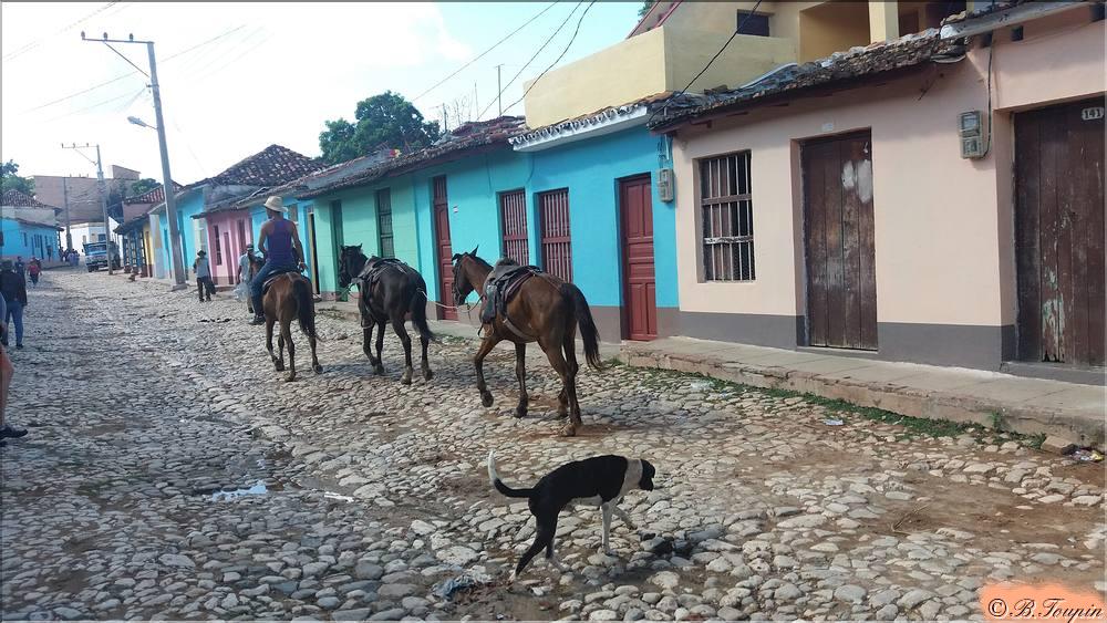 trinidad Vielle rue et cavaliers